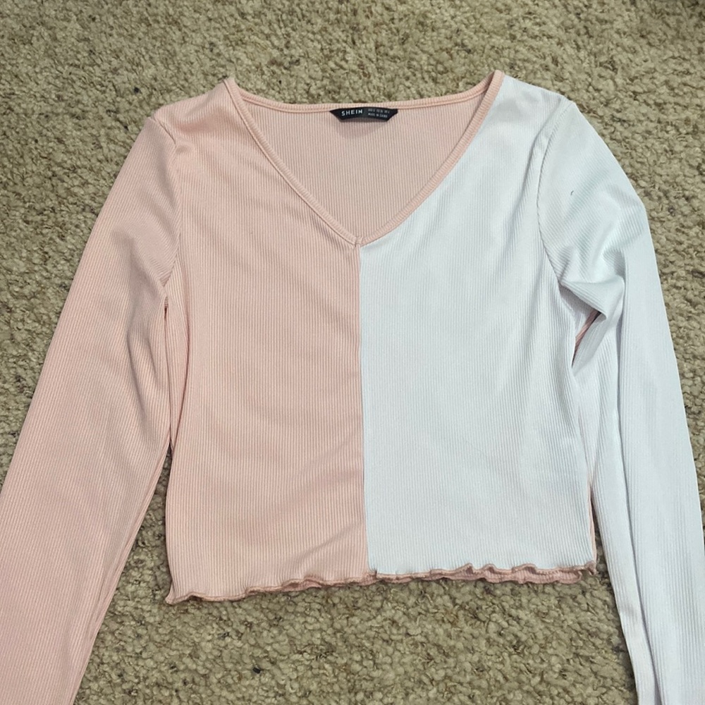 Pink and white kind sleeve crop top women’s size small
